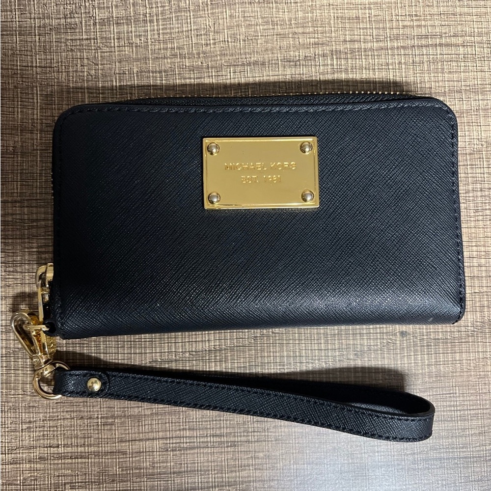 Michael Kors Wristlet